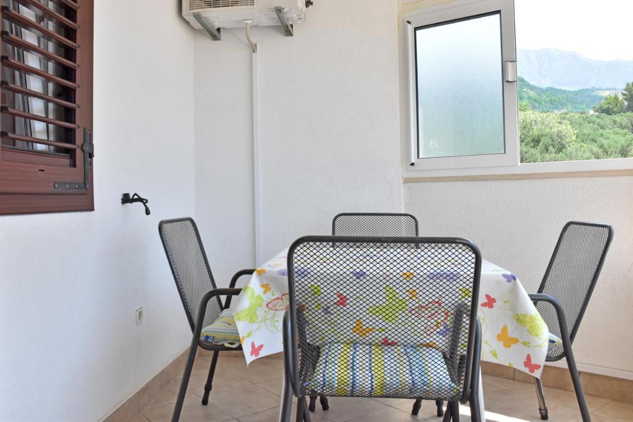 Apartments Stone Tučepi エクステリア 写真
