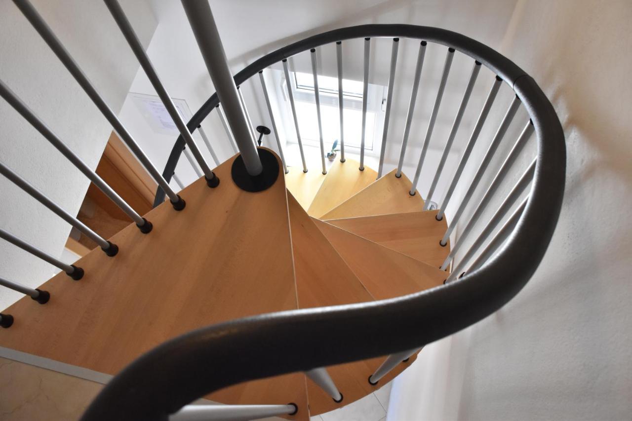 Apartments Stone Tučepi エクステリア 写真