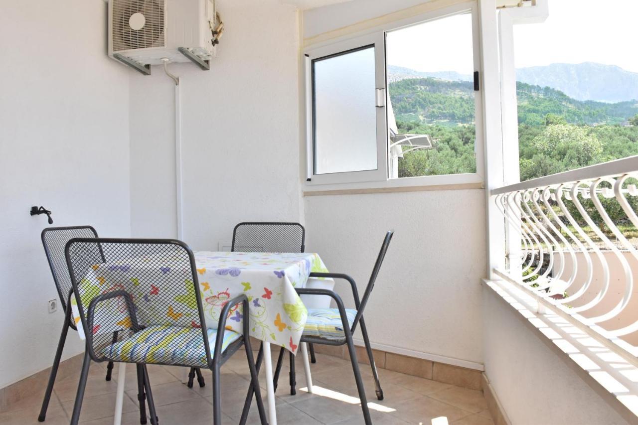 Apartments Stone Tučepi エクステリア 写真