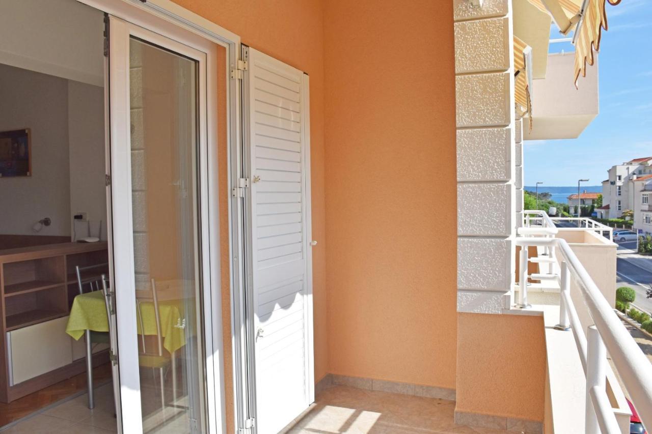 Apartments Stone Tučepi エクステリア 写真