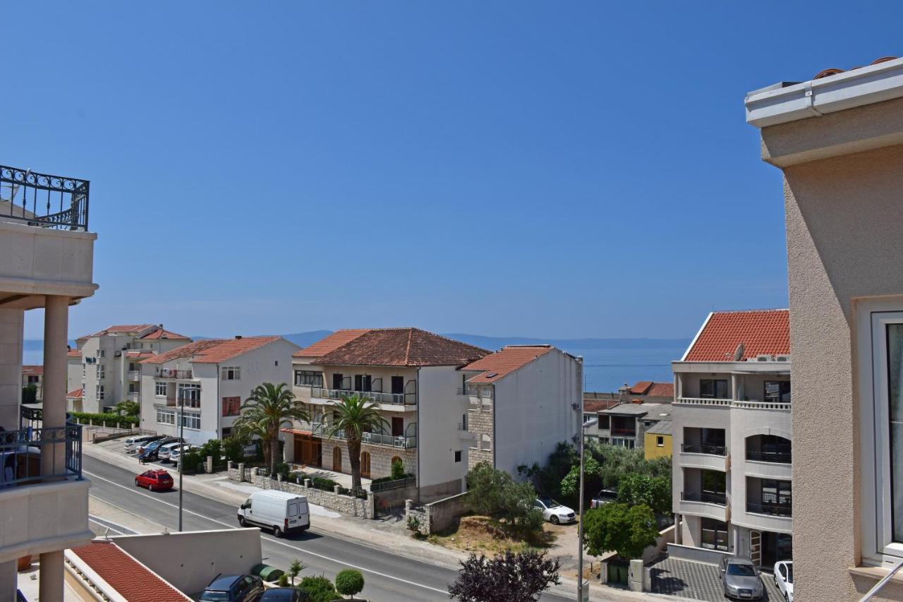 Apartments Stone Tučepi エクステリア 写真