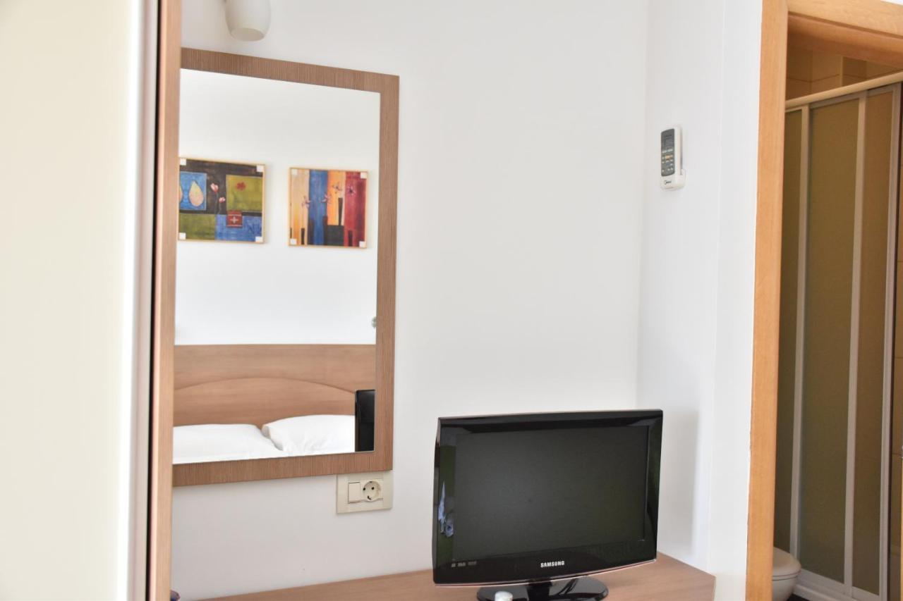 Apartments Stone Tučepi エクステリア 写真